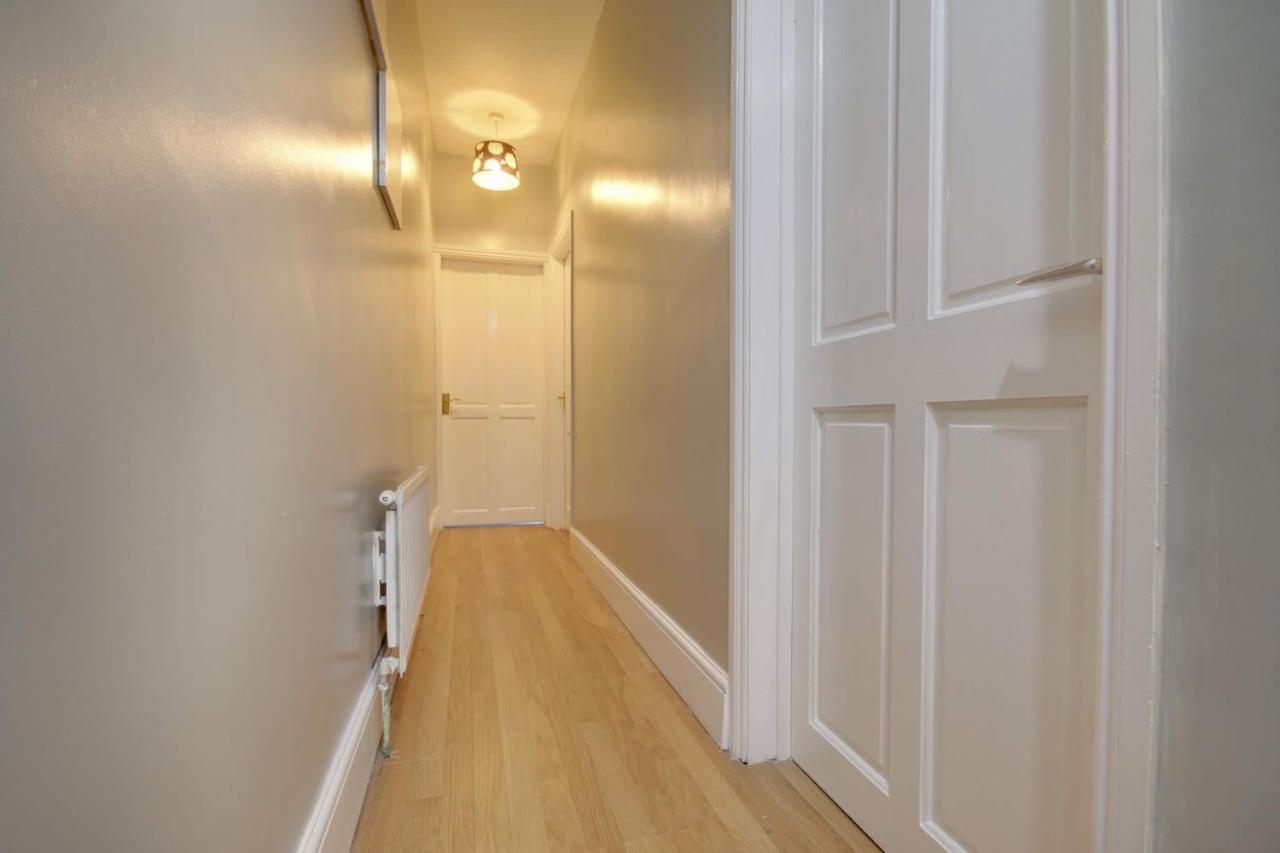 שפילד Hilltop Place Suites Near Meadowhall מראה חיצוני תמונה