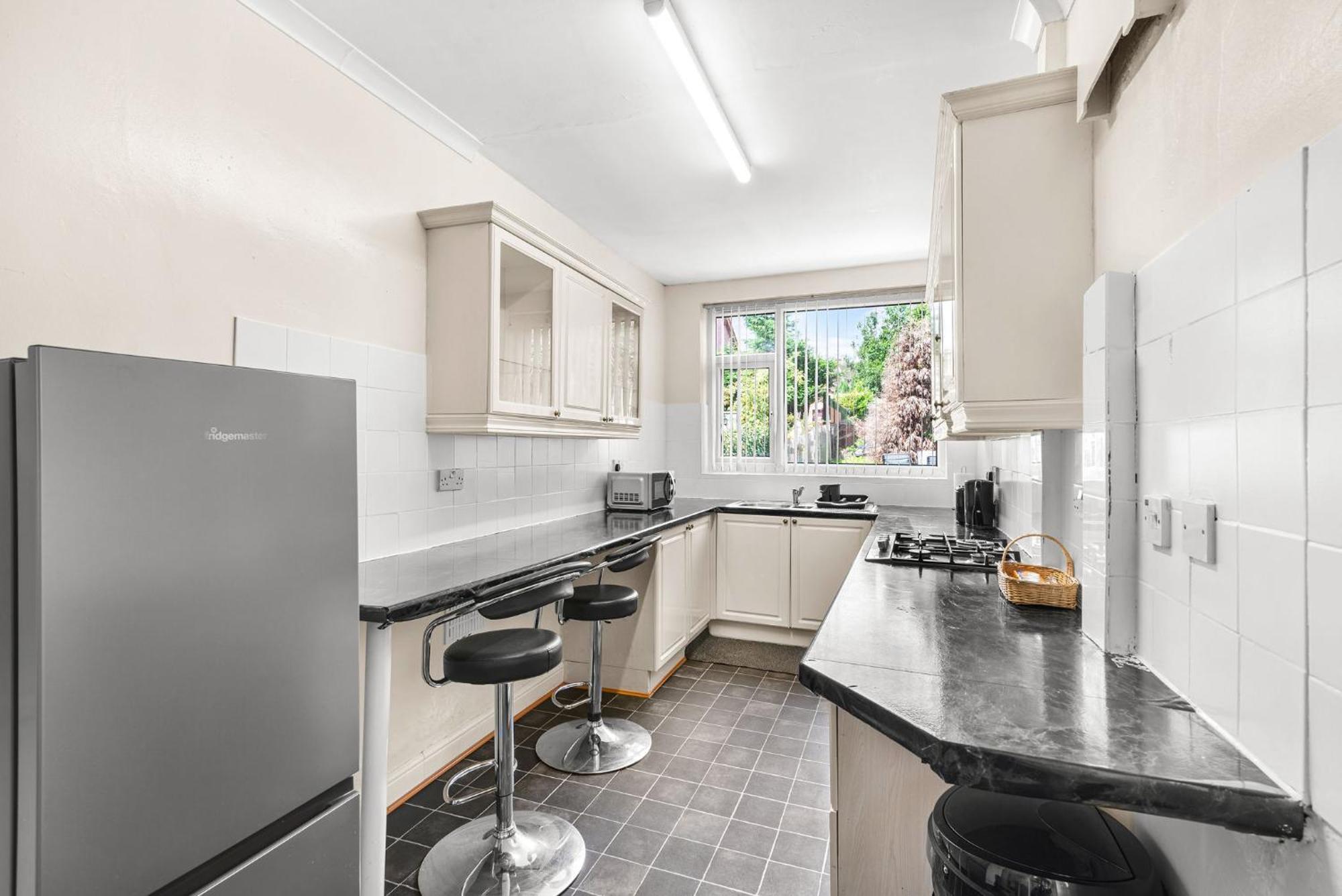 שפילד Hilltop Place Suites Near Meadowhall מראה חיצוני תמונה