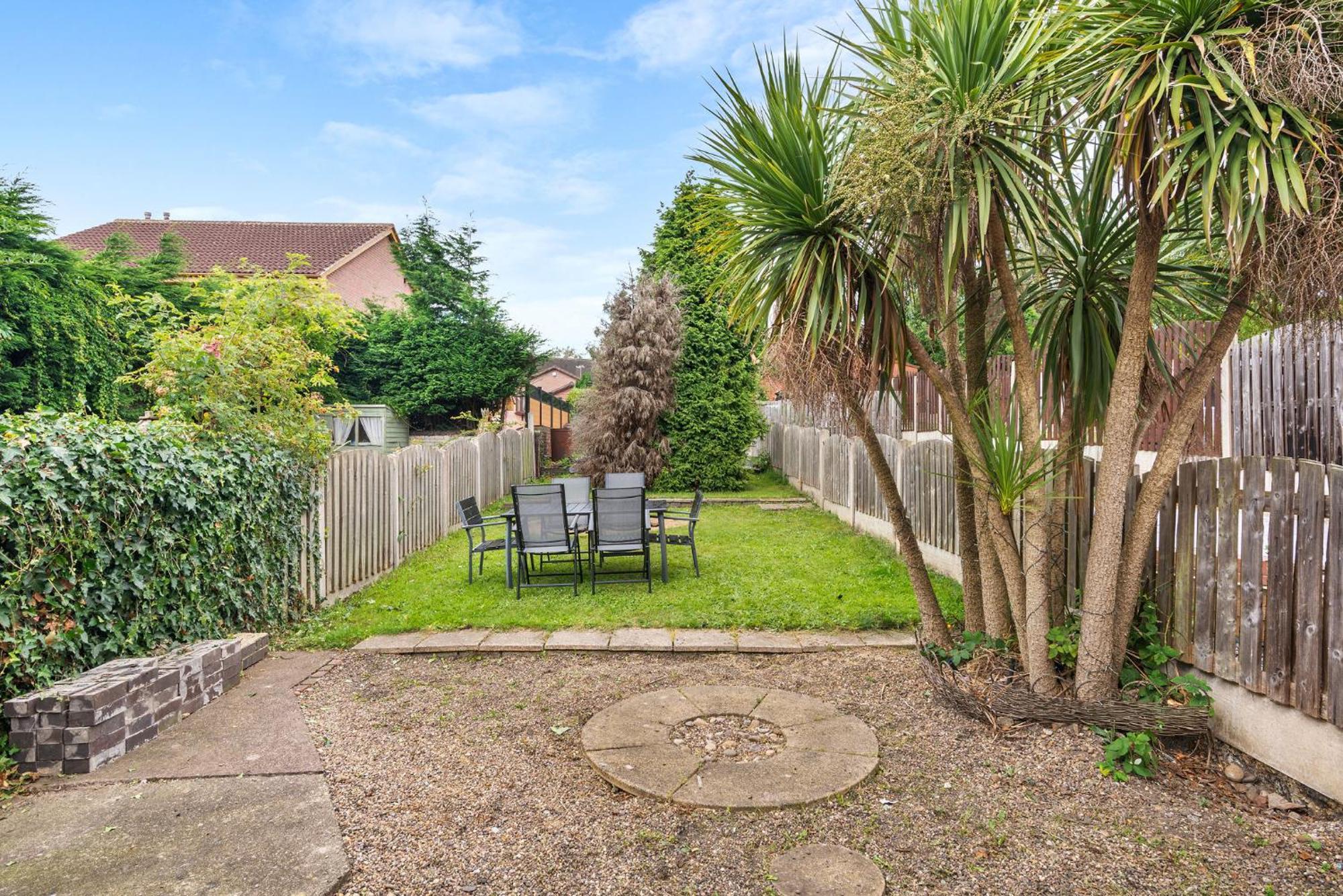 שפילד Hilltop Place Suites Near Meadowhall מראה חיצוני תמונה